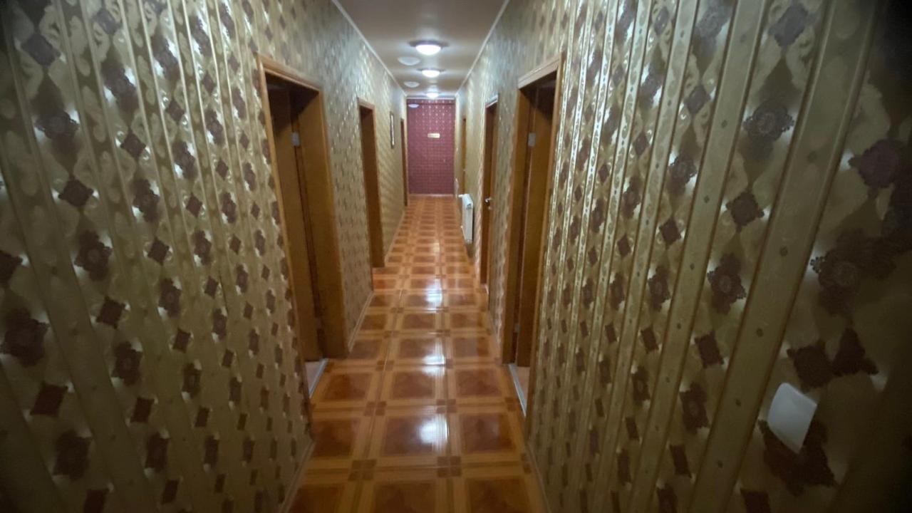 Хотел Галина Палас Srem Экстерьер фото